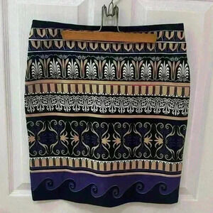 J.McLaughlin Ladies skirt size 6 Purple Black Geometric Print Back Zipper